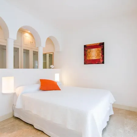 Sleeps 6 With Pool And Wifi * Corralejo